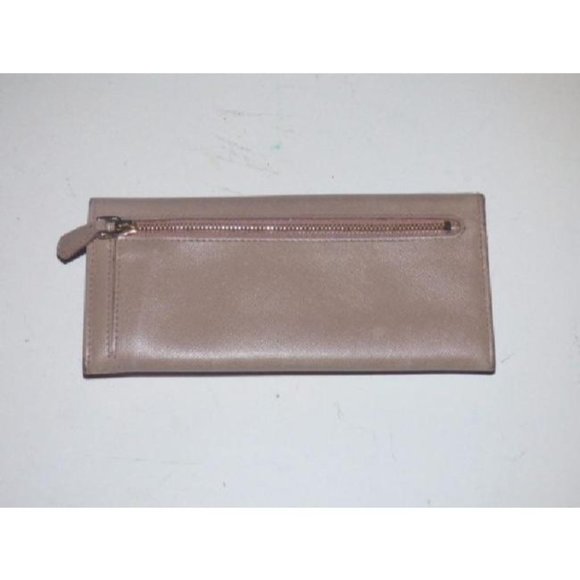 PRADA Nude Pale Pink Leather XL Bi-fold - Picture 2 of 9